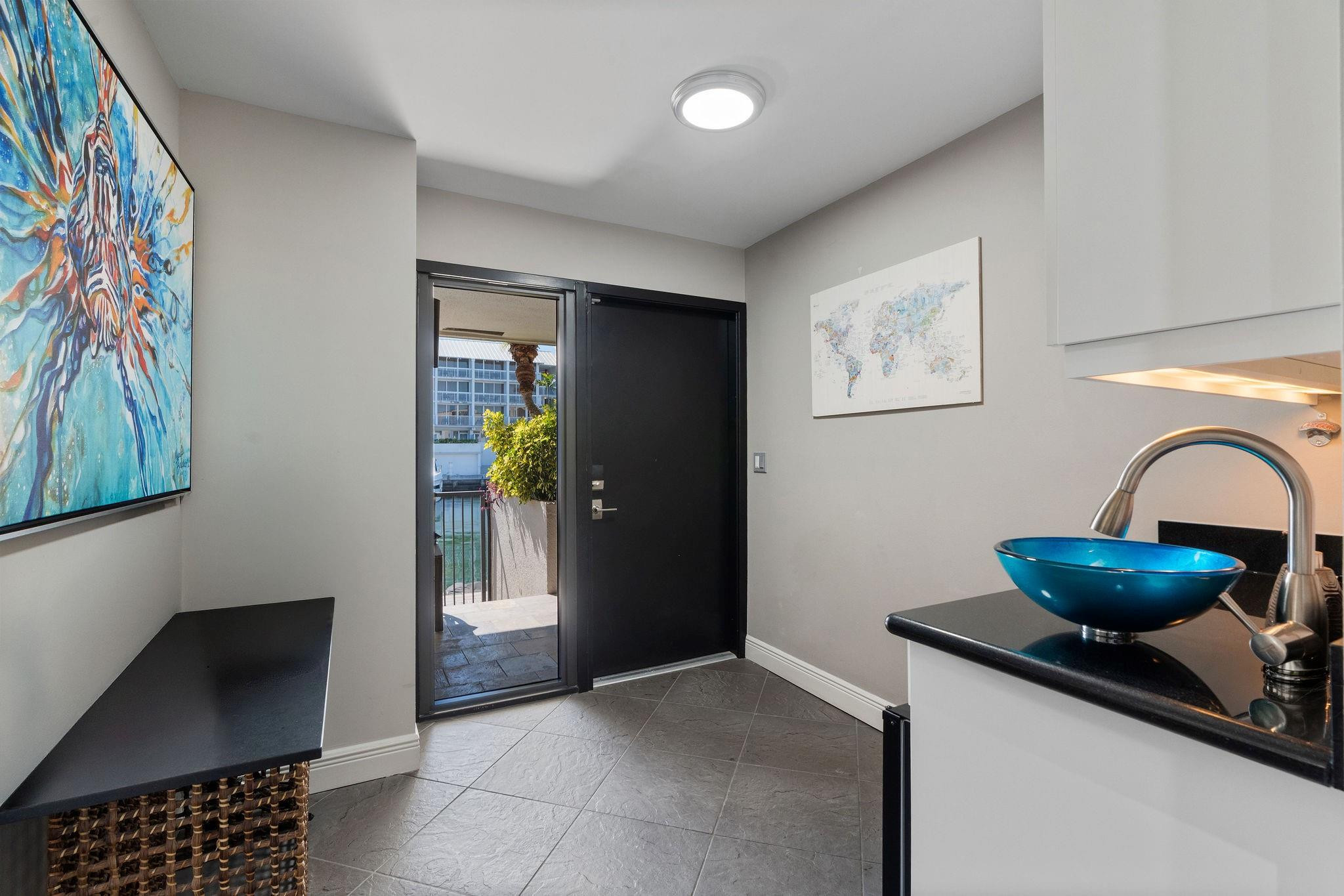 PORTSIDE YACHT CLUB - Residential Lease