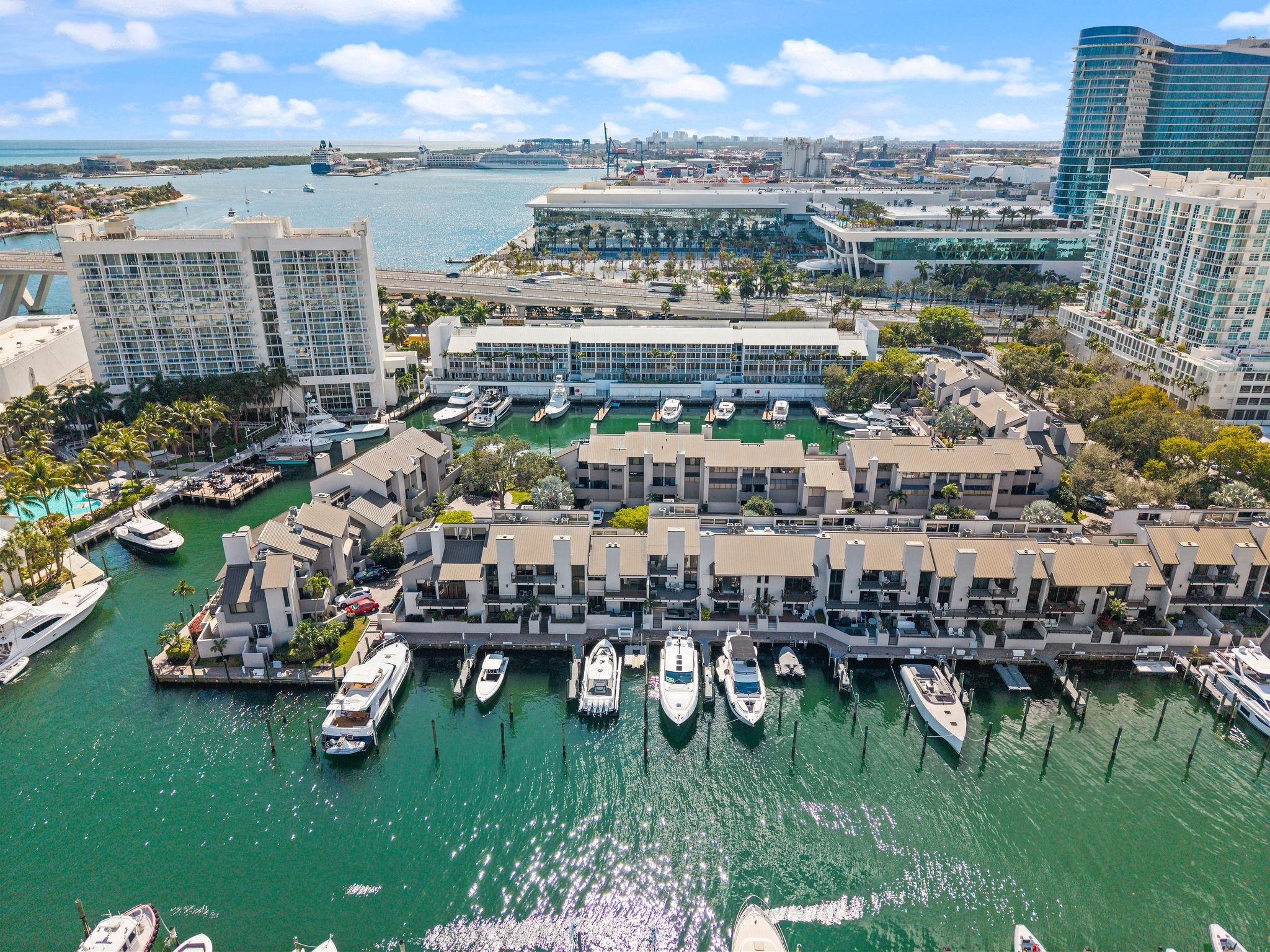PORTSIDE YACHT CLUB - Residential Lease