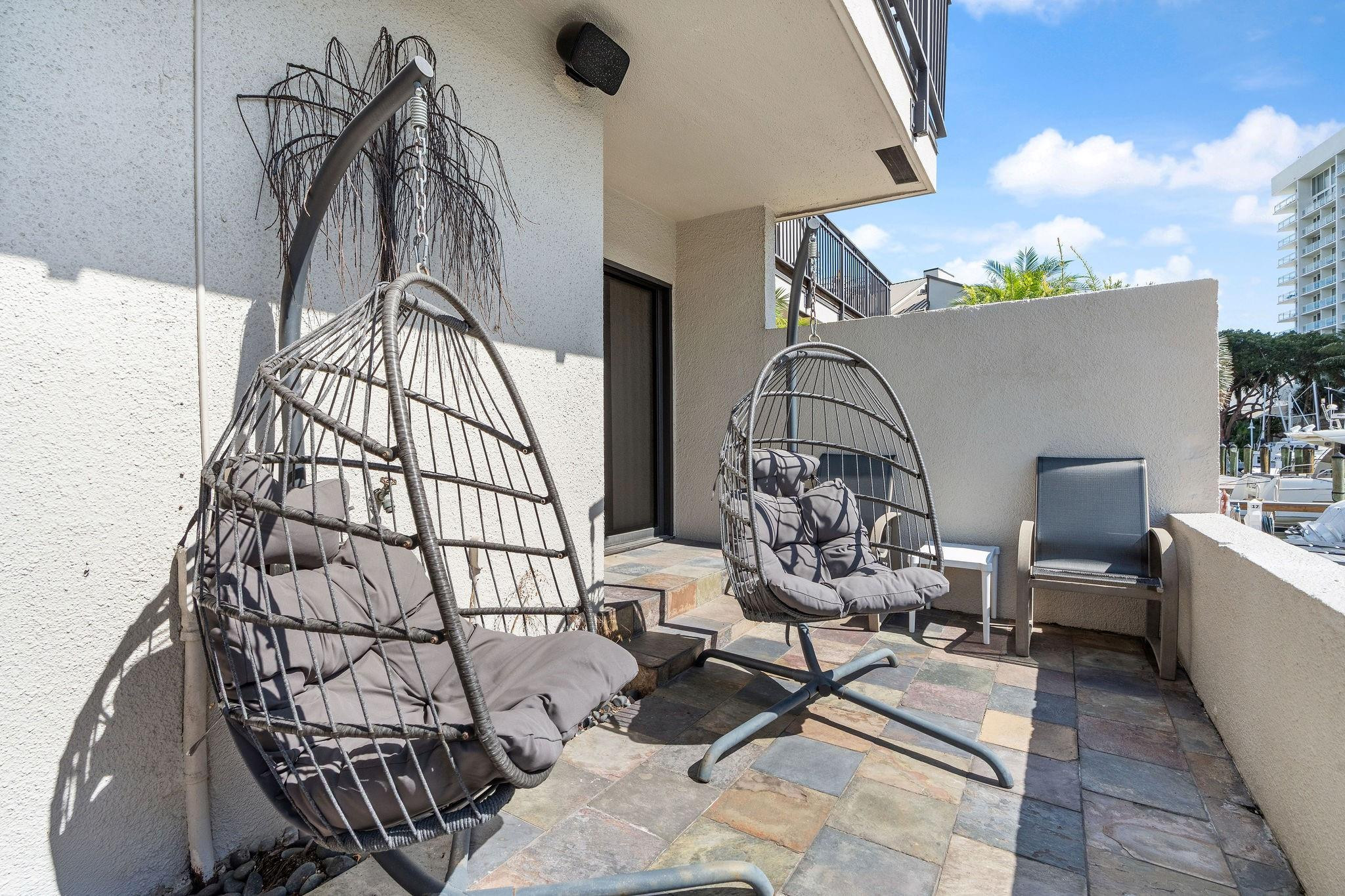 PORTSIDE YACHT CLUB - Residential Lease