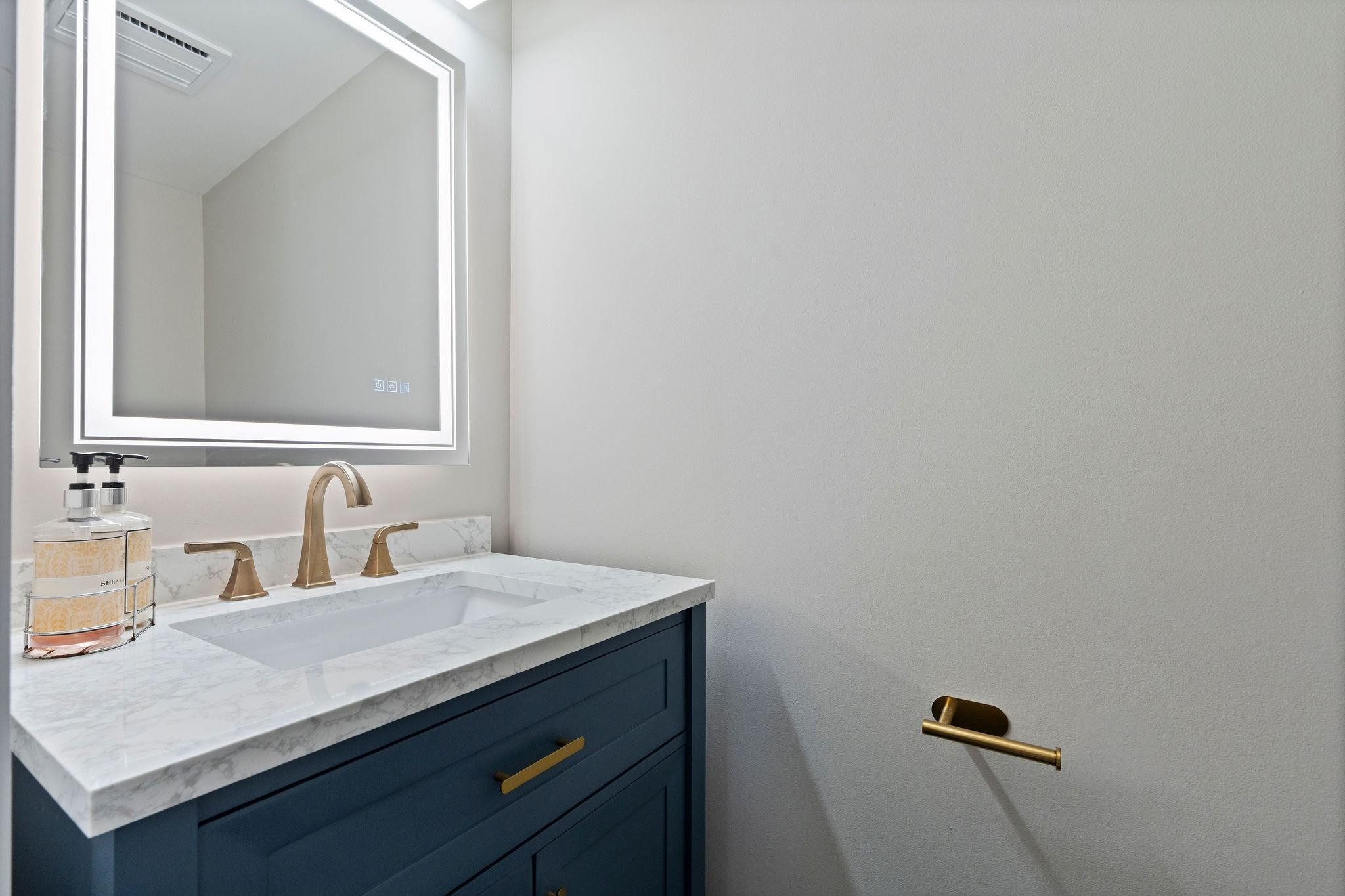 PORTSIDE YACHT CLUB - Residential Lease