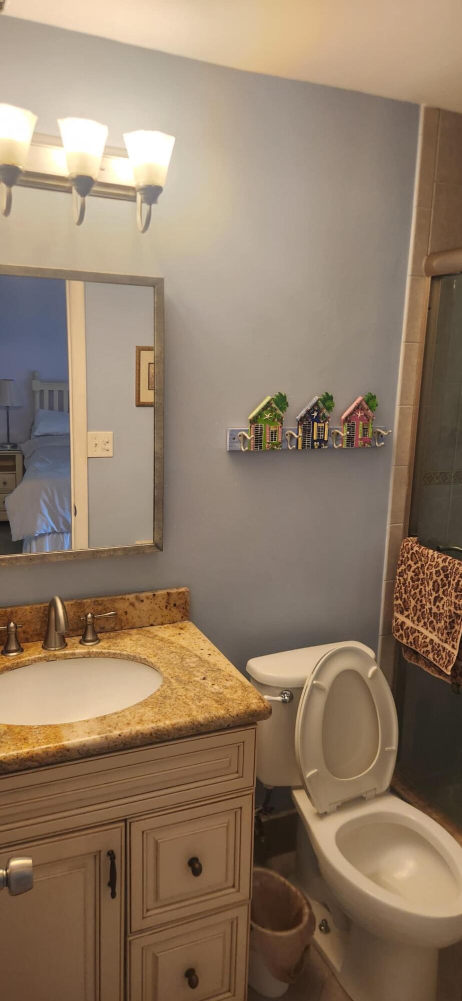 PARKDALE MANOR HOUSE CONDO - Residential