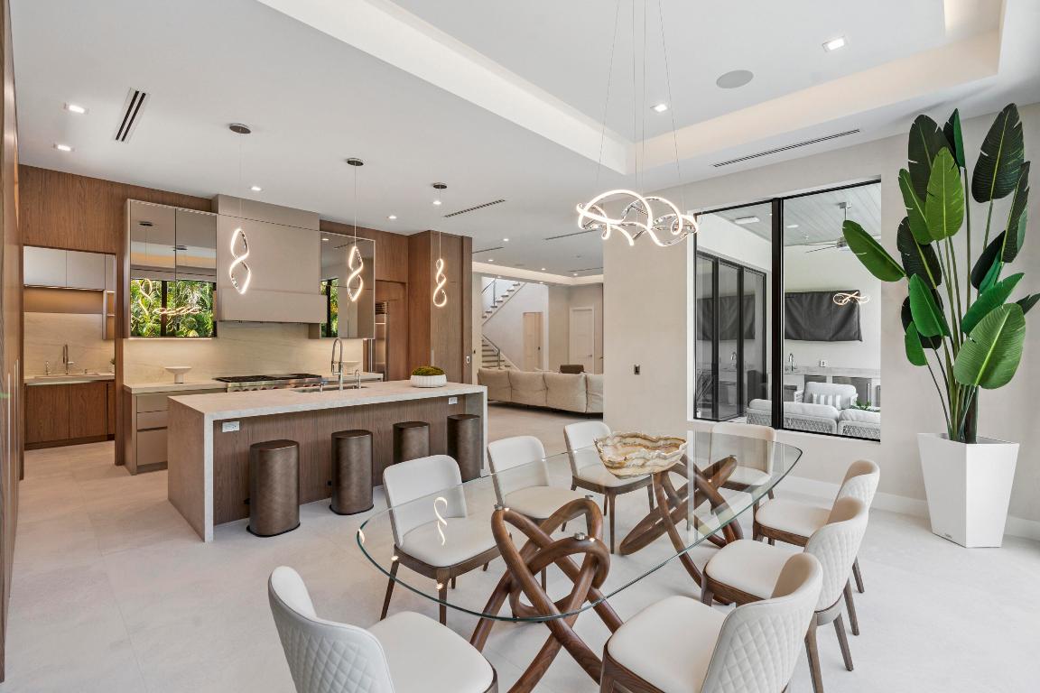 BOCA VILLAS - Residential