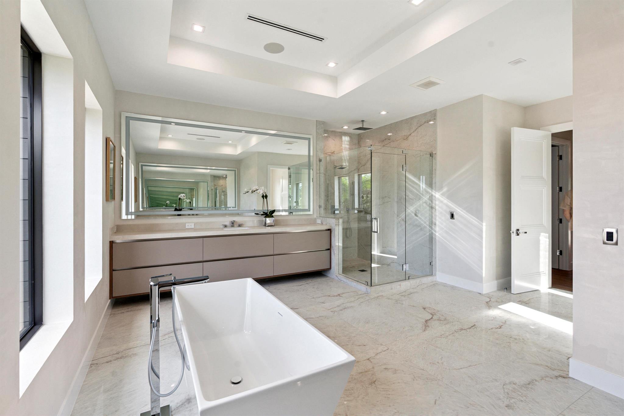 BOCA VILLAS - Residential