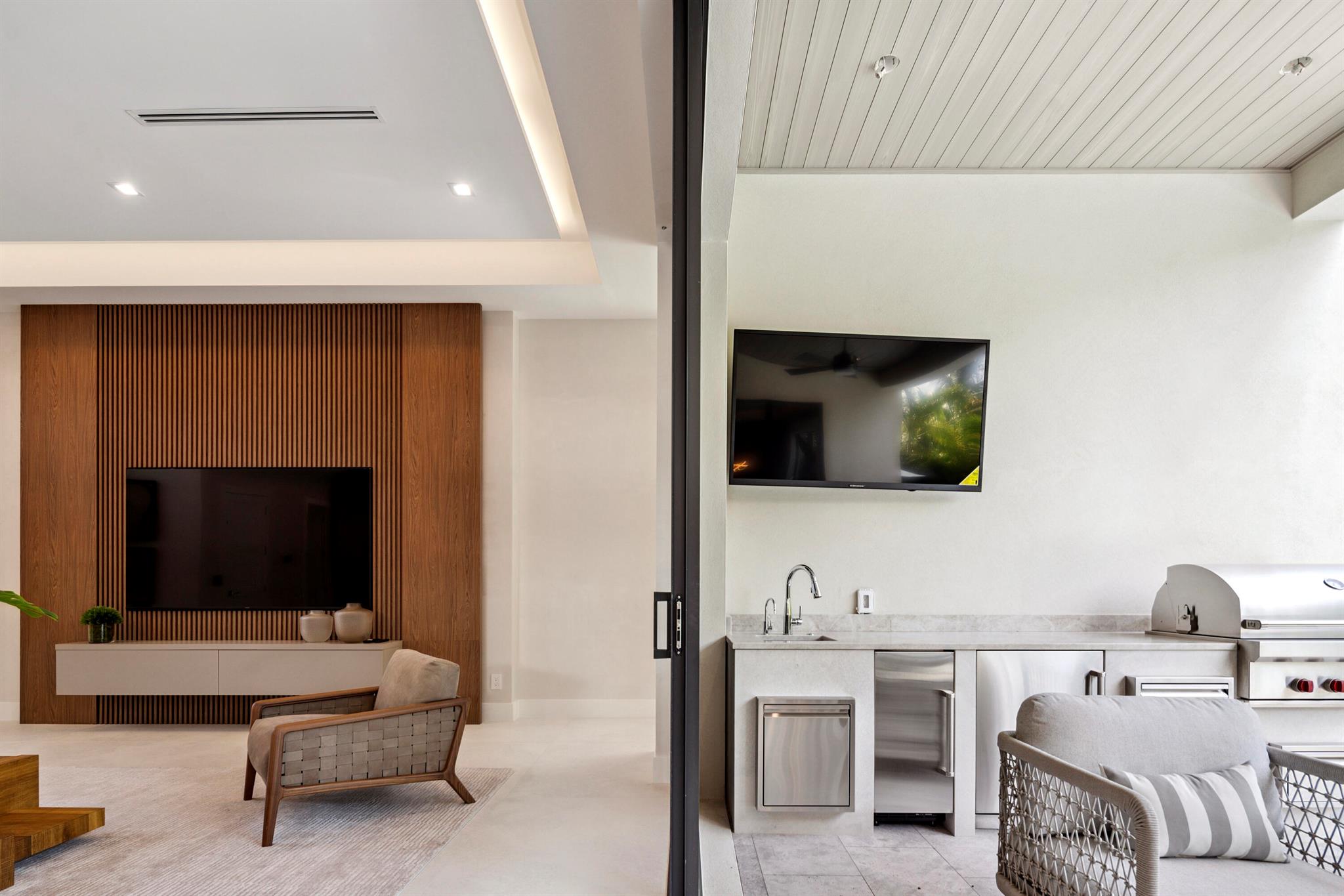 BOCA VILLAS - Residential