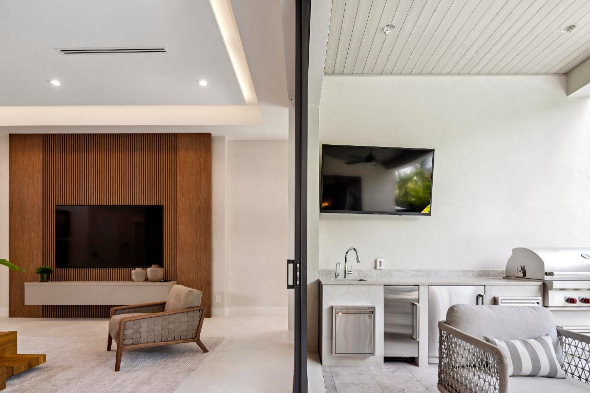 BOCA VILLAS - Residential