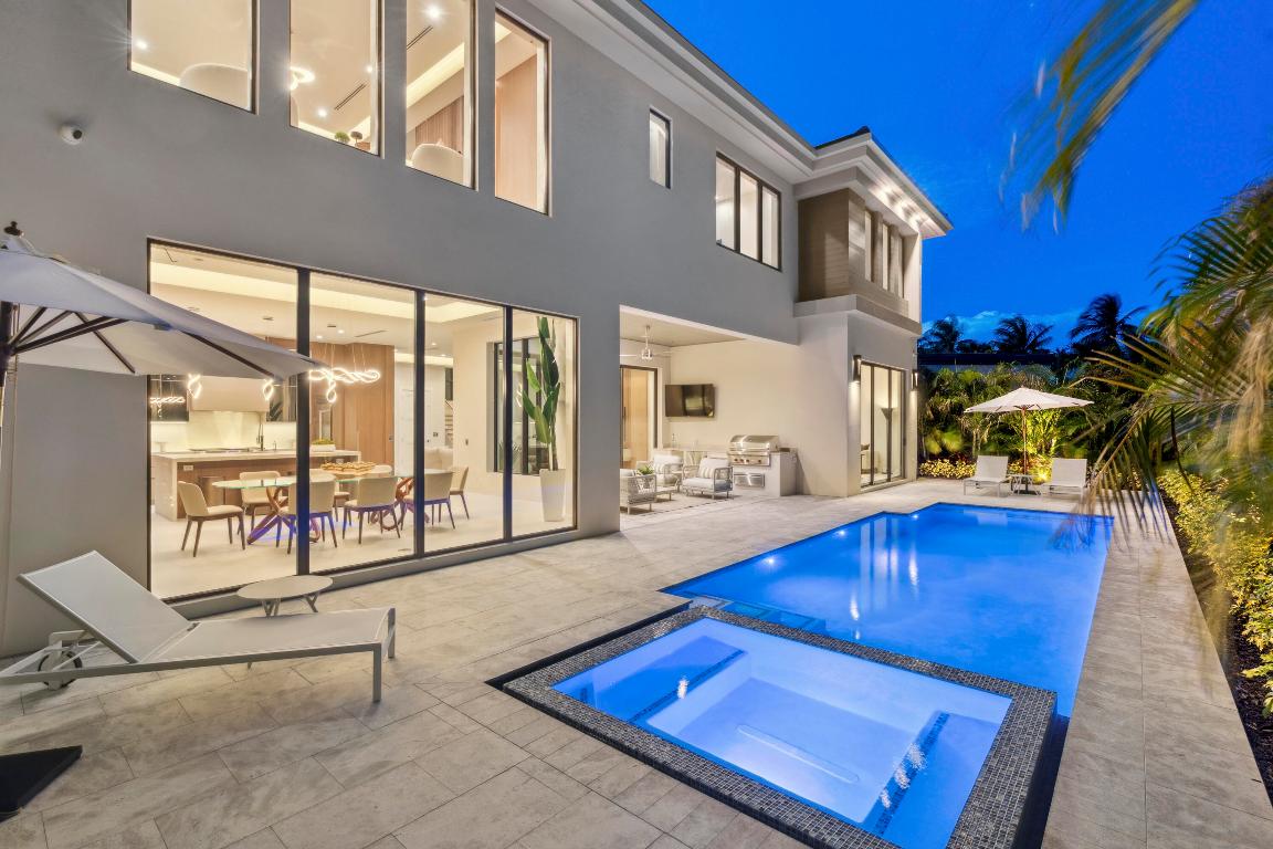 BOCA VILLAS - Residential