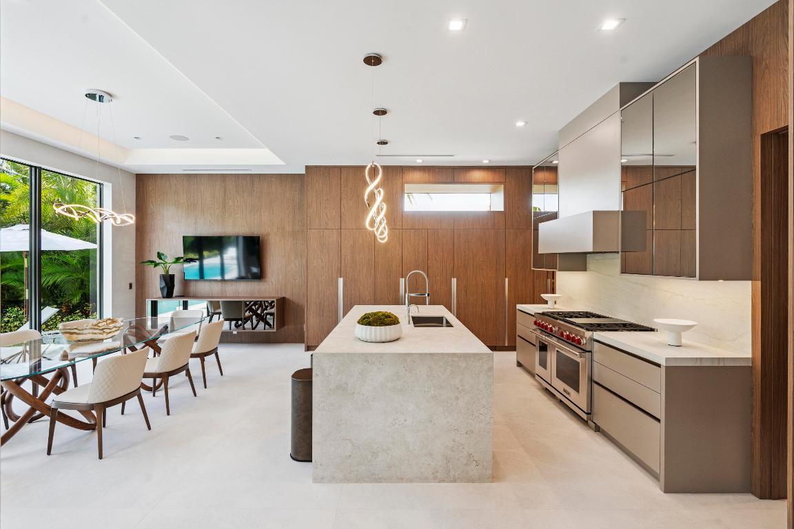 BOCA VILLAS - Residential