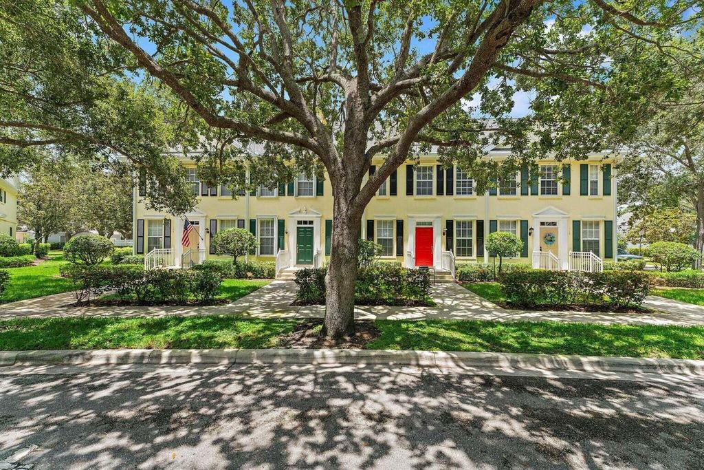 Photo of 118 Redwood Drive, Jupiter, FL 33458 (MLS # R11026917)