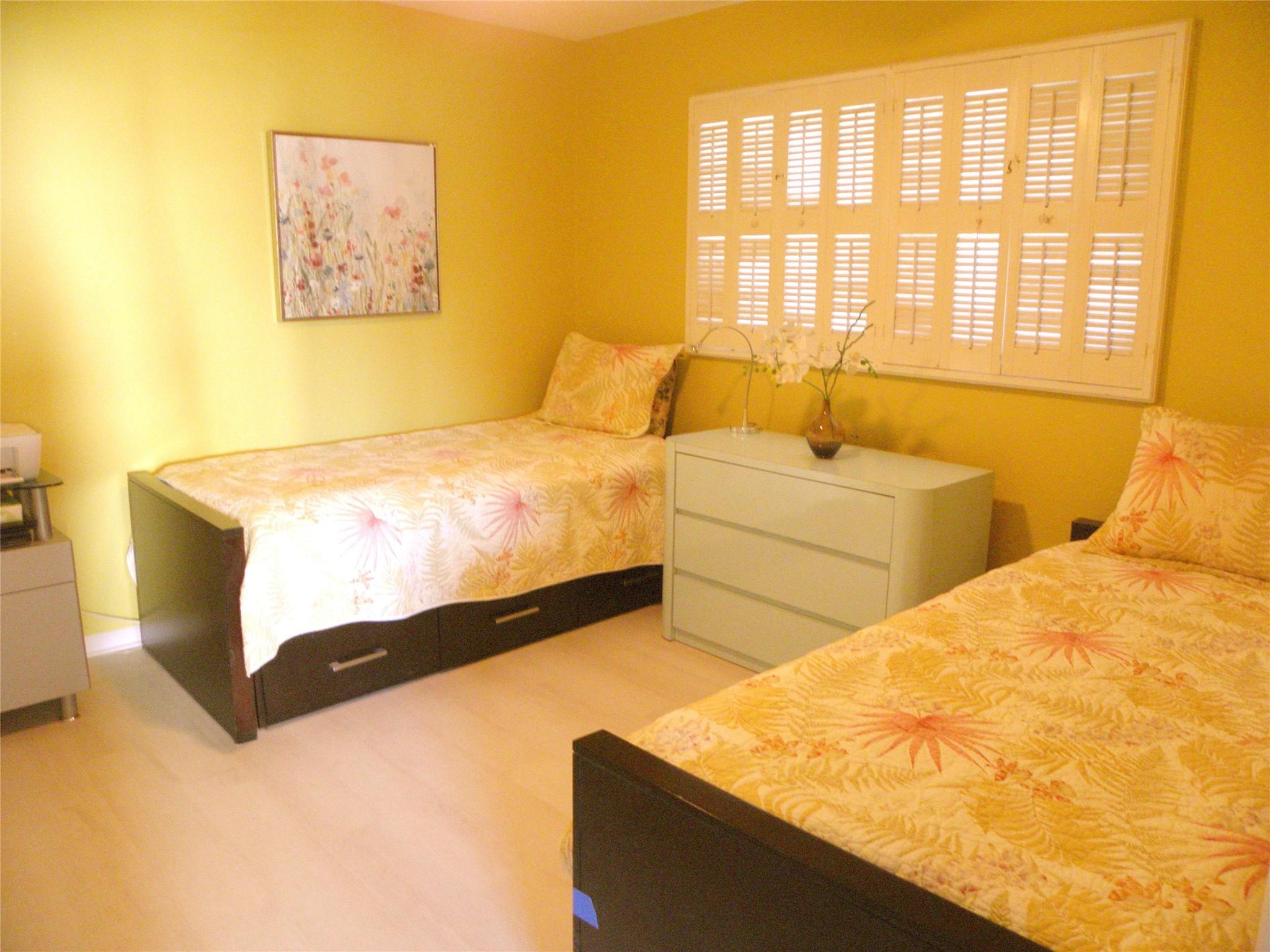 BOCA HOUSE CONDO - Residential