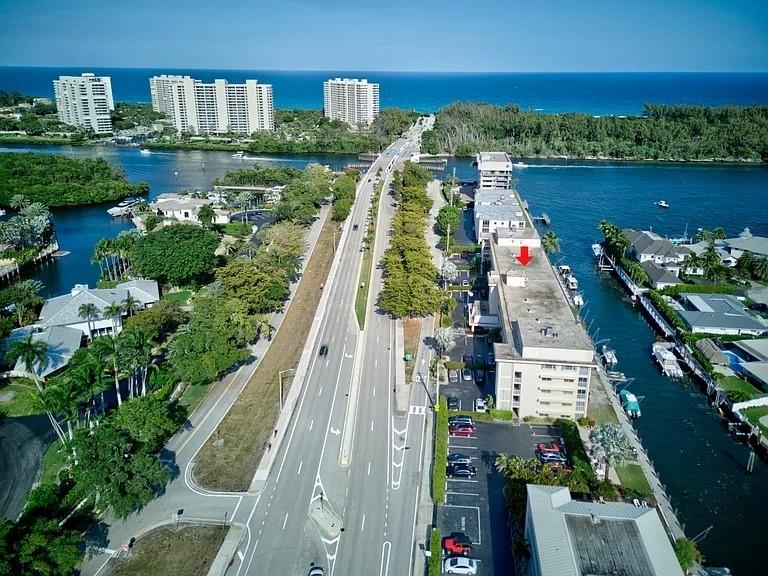 BOCA HOUSE CONDO - Residential