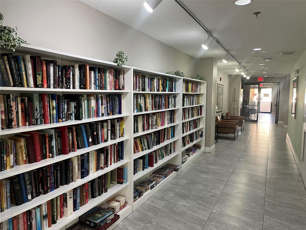 Sunrise Lakes Phase IV - Residential