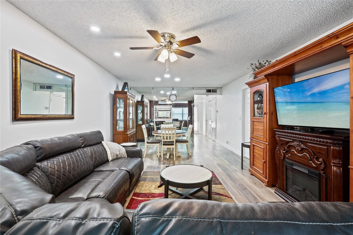 Sunrise Lakes Phase IV - Residential