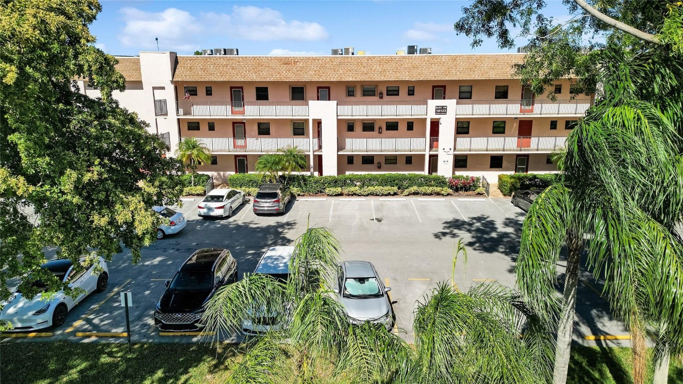 Sunrise Lakes Phase IV - Residential