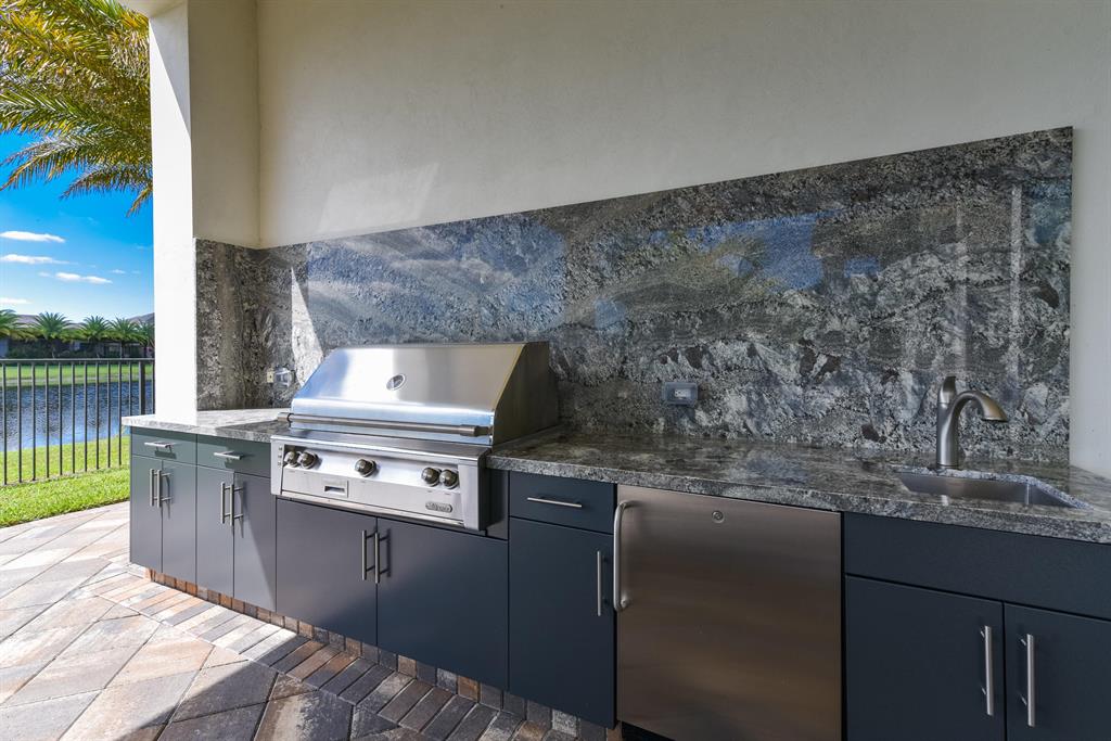 SEVEN BRIDGES - Residential