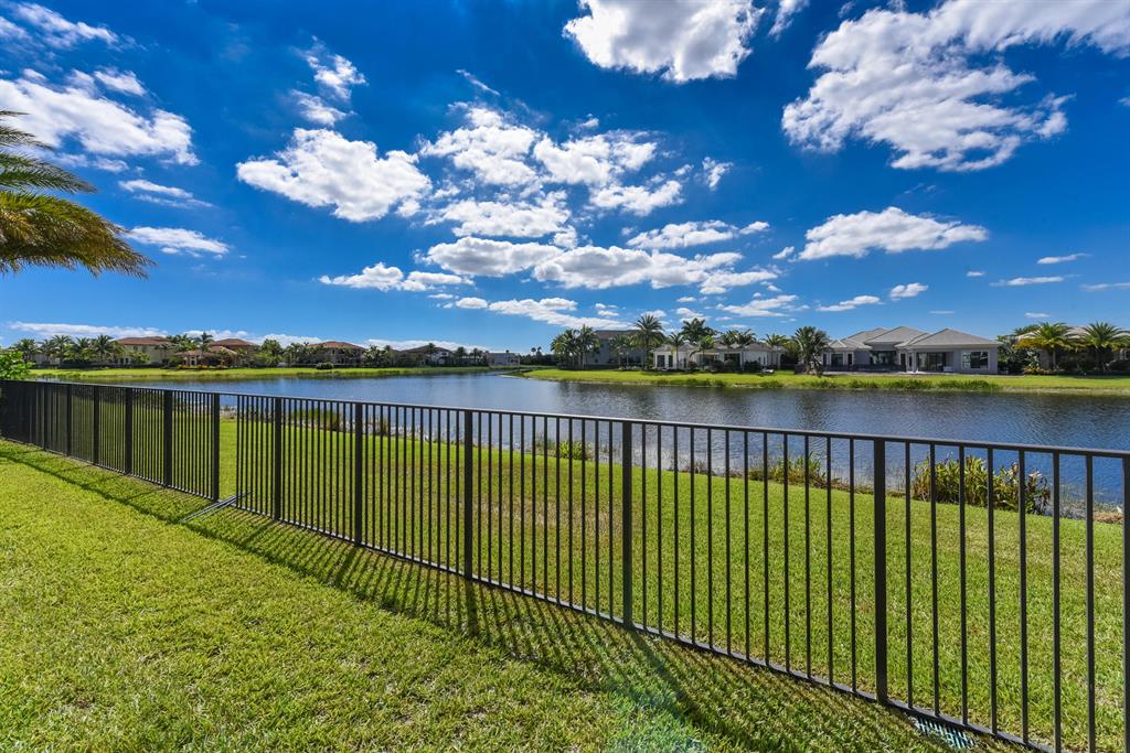 SEVEN BRIDGES - Residential