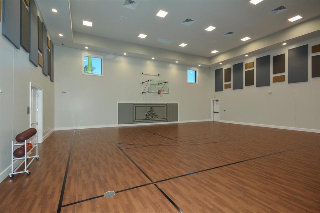 SEVEN BRIDGES - Residential