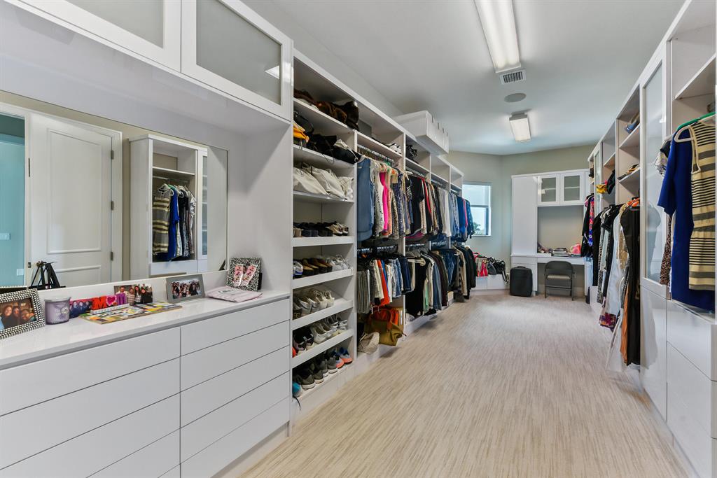 SEVEN BRIDGES - Residential