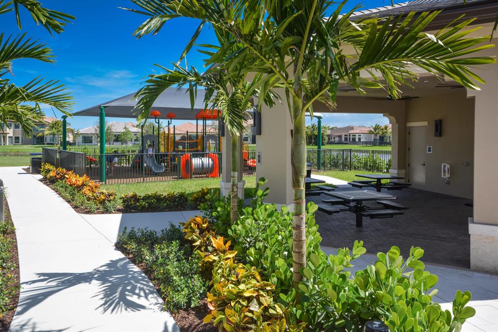 SEVEN BRIDGES - Residential