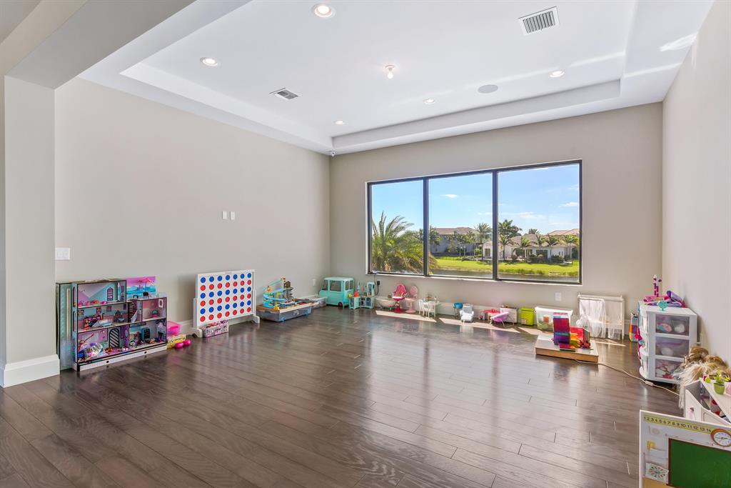 SEVEN BRIDGES - Residential