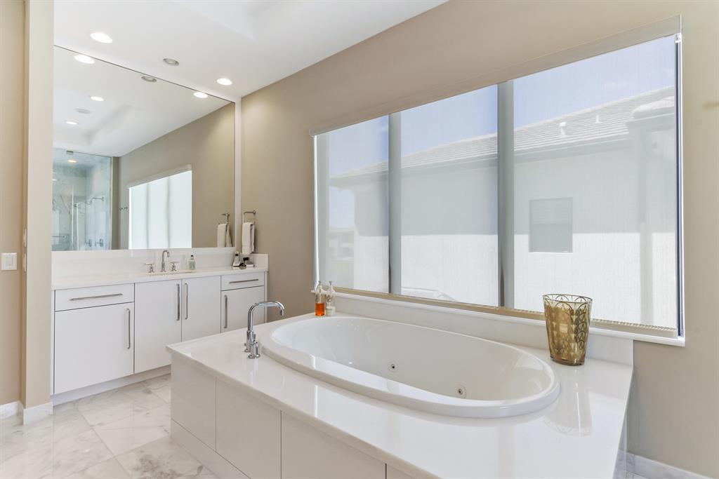 SEVEN BRIDGES - Residential