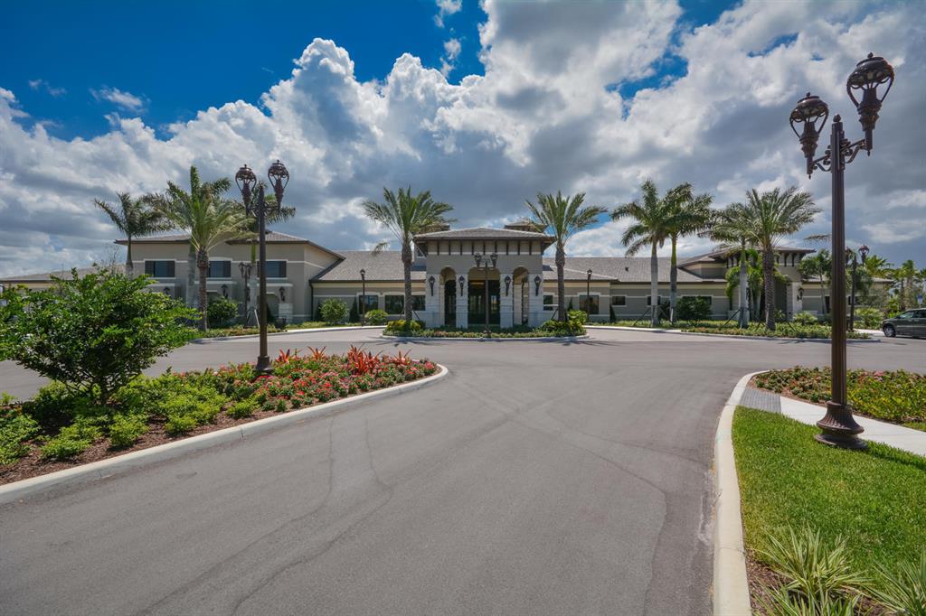 SEVEN BRIDGES - Residential