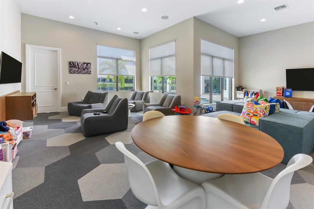 SEVEN BRIDGES - Residential