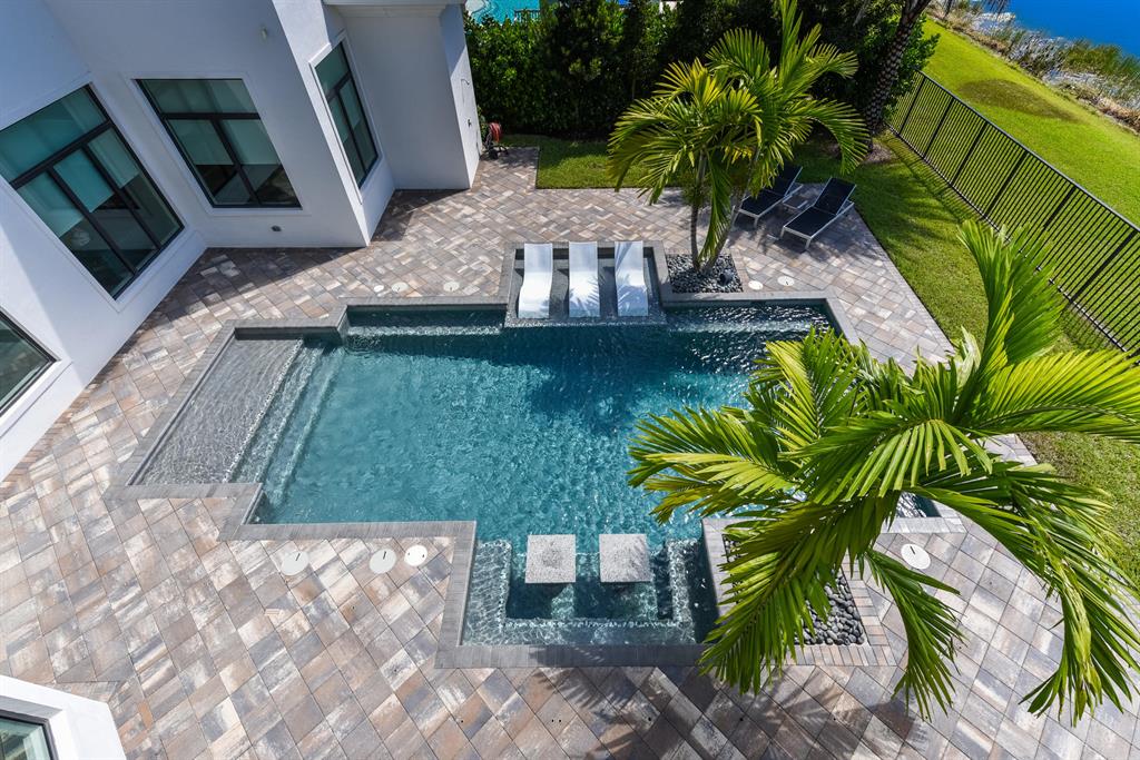 SEVEN BRIDGES - Residential