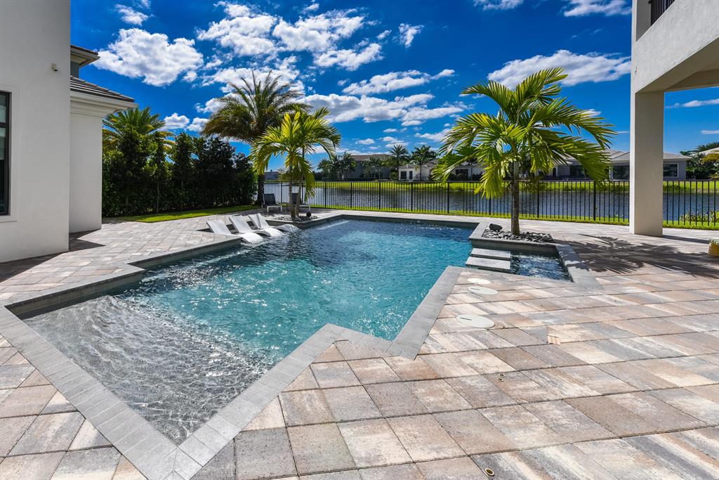 SEVEN BRIDGES - Residential