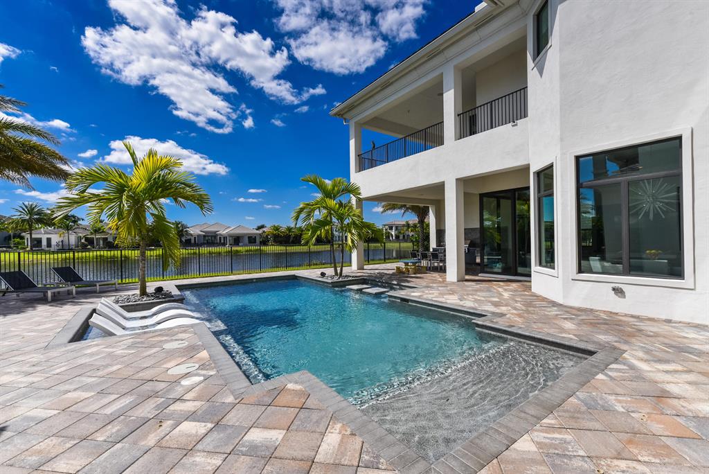 SEVEN BRIDGES - Residential