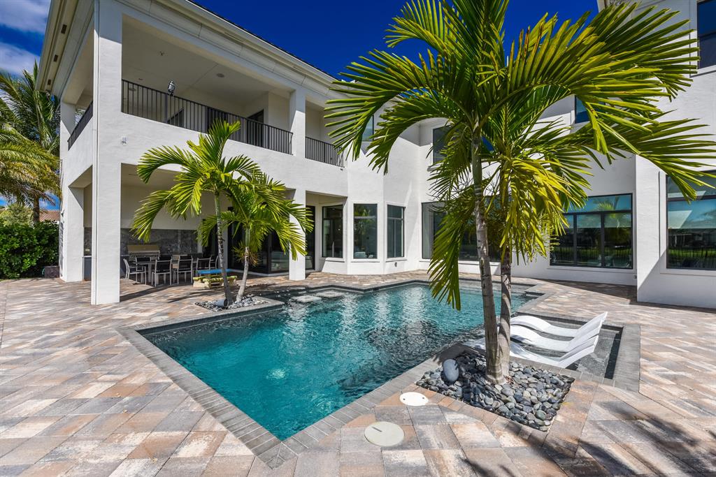 SEVEN BRIDGES - Residential