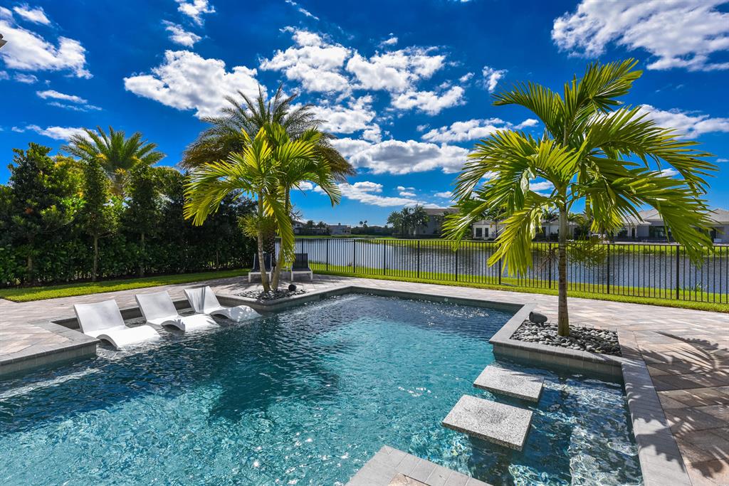 SEVEN BRIDGES - Residential