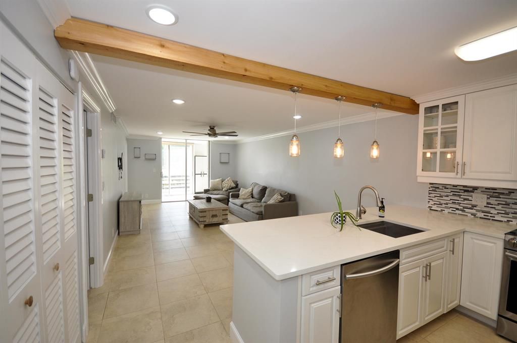 Photo of 5201 NW 2nd 2130 Avenue #2130, Boca Raton, FL 33487 (MLS # R10718354)