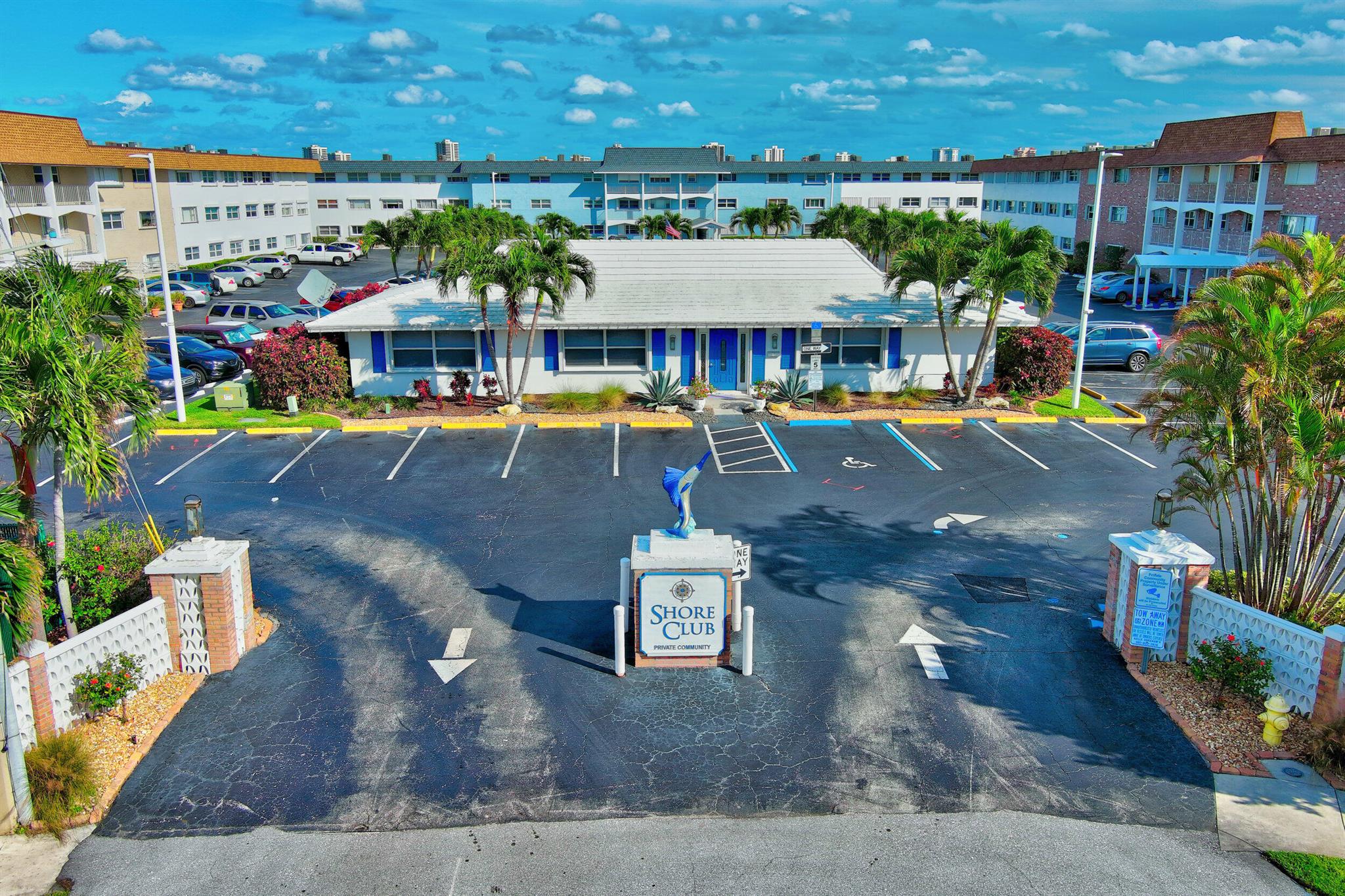 SHORE CLUB APTS B & C CON - Residential