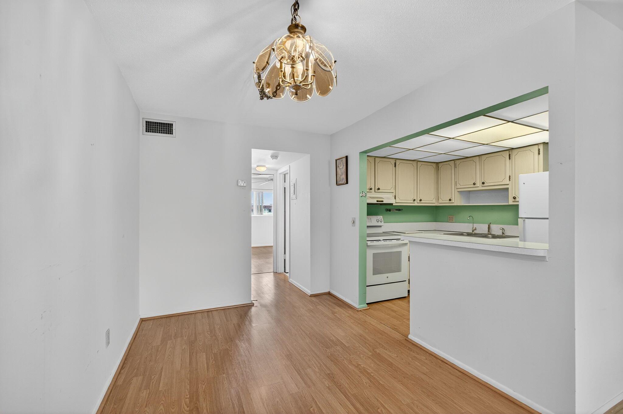 SHORE CLUB APTS B & C CON - Residential