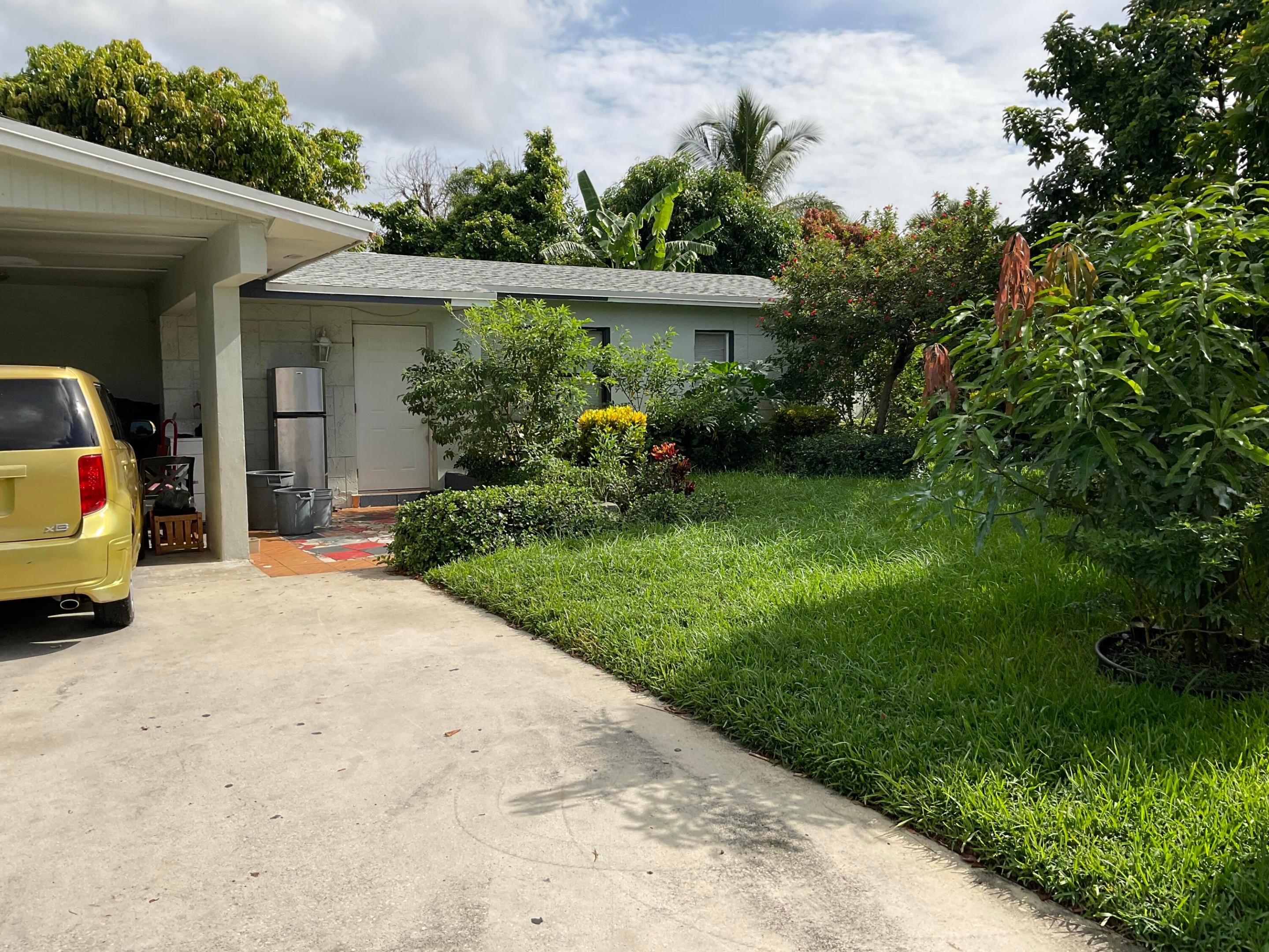 Properties | Stephanie Kaufman 211 NE 27TH Avenue