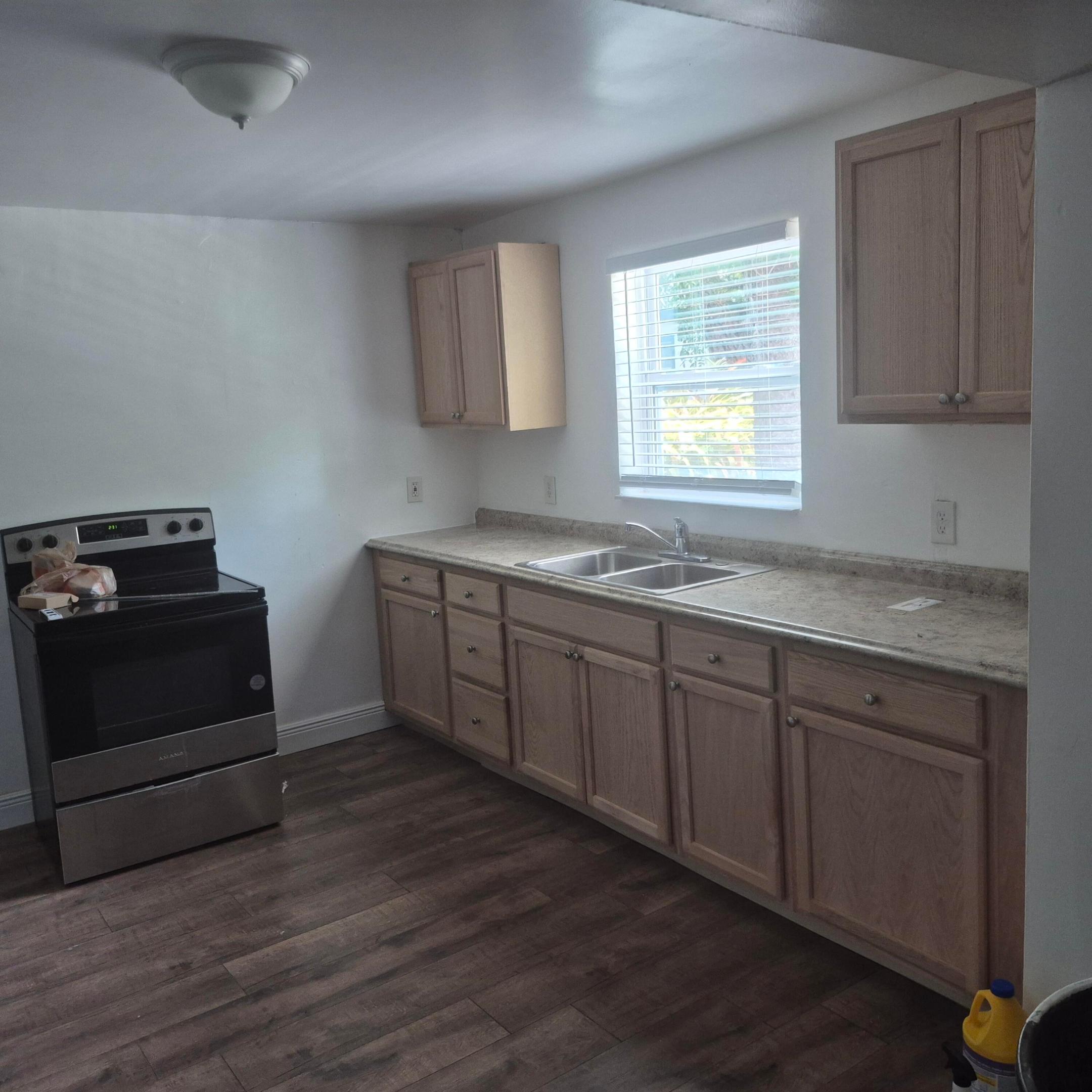 1420 NW 5th Avenue NW