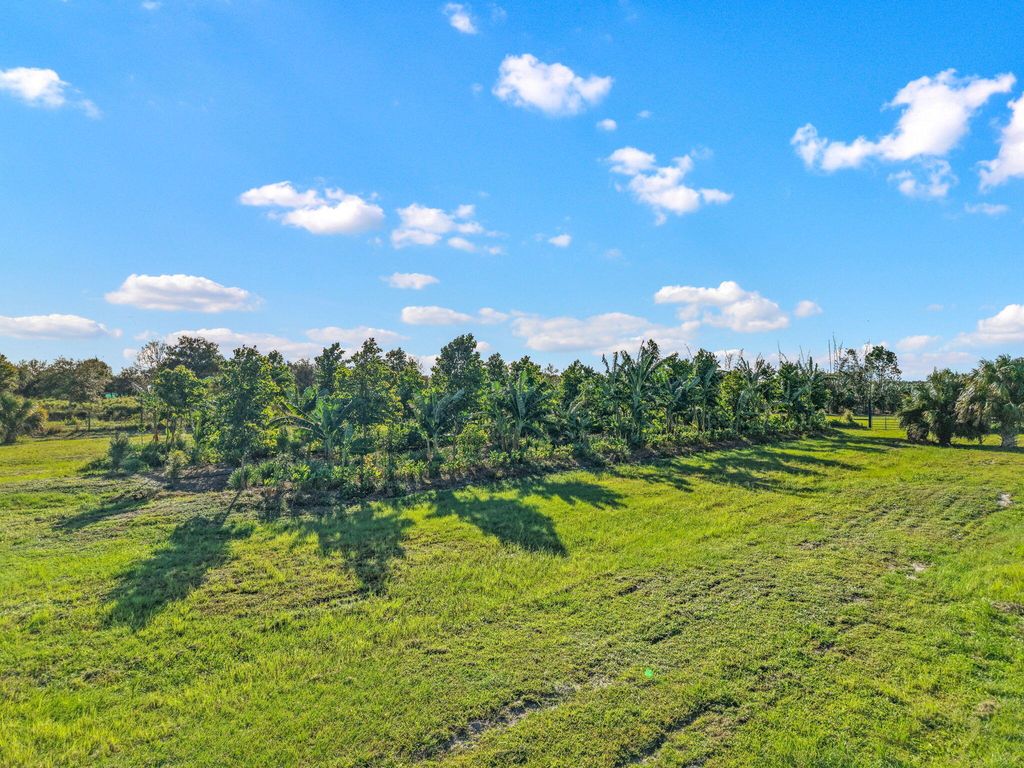 Photo of 20915 Antoinette Street, Loxahatchee, FL 33470 (MLS # B26023920)