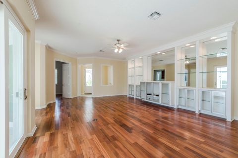 Single Family Residence in Jupiter FL 215 New Haven Boulevard 3.jpg