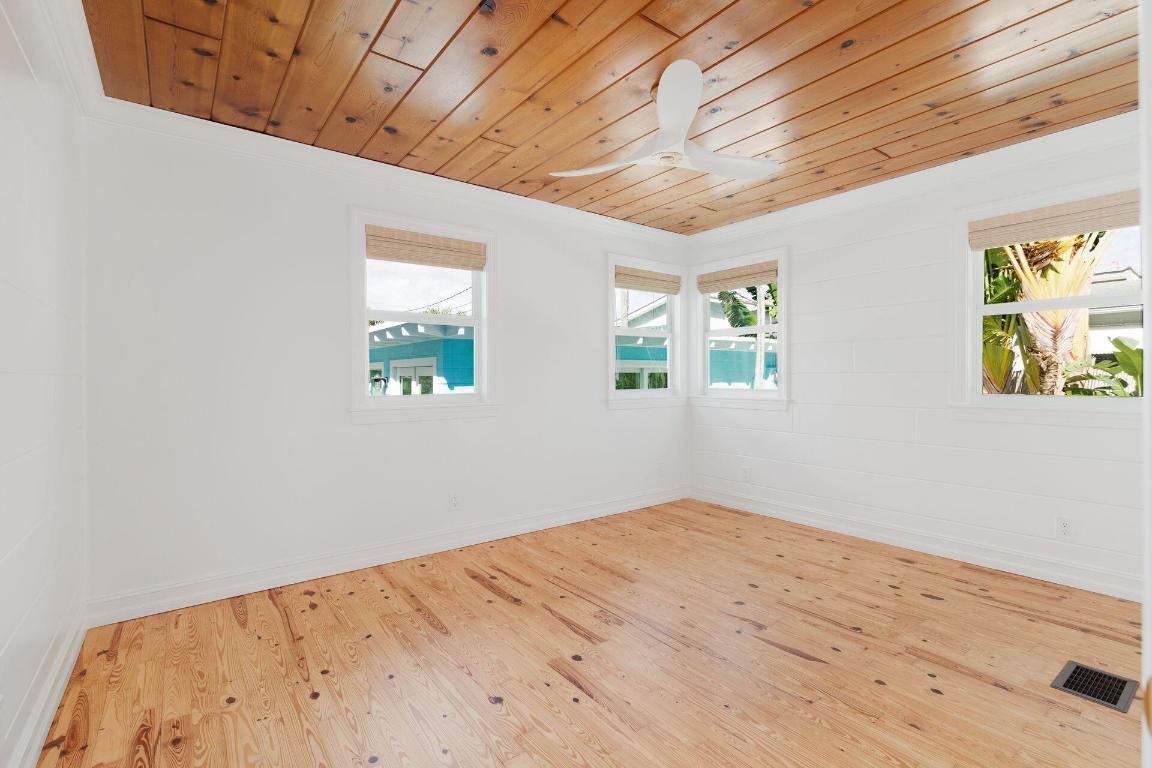 SANTA LUCIA - Residential Lease