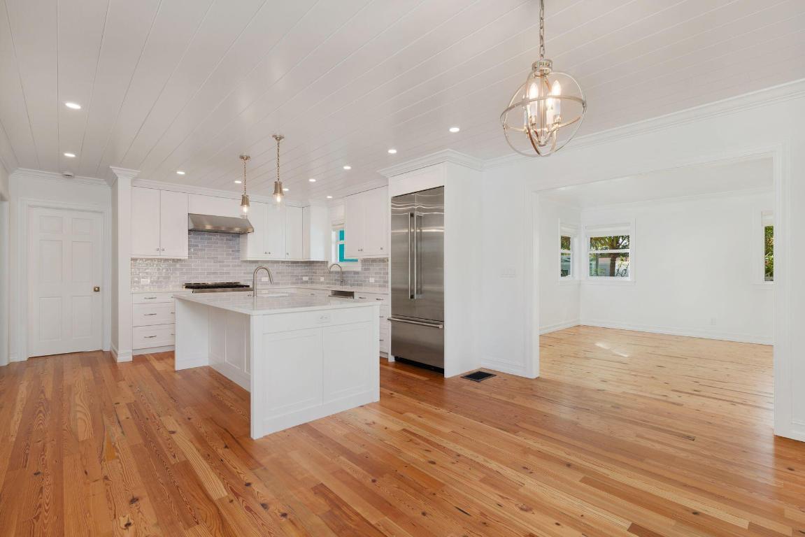 SANTA LUCIA - Residential Lease