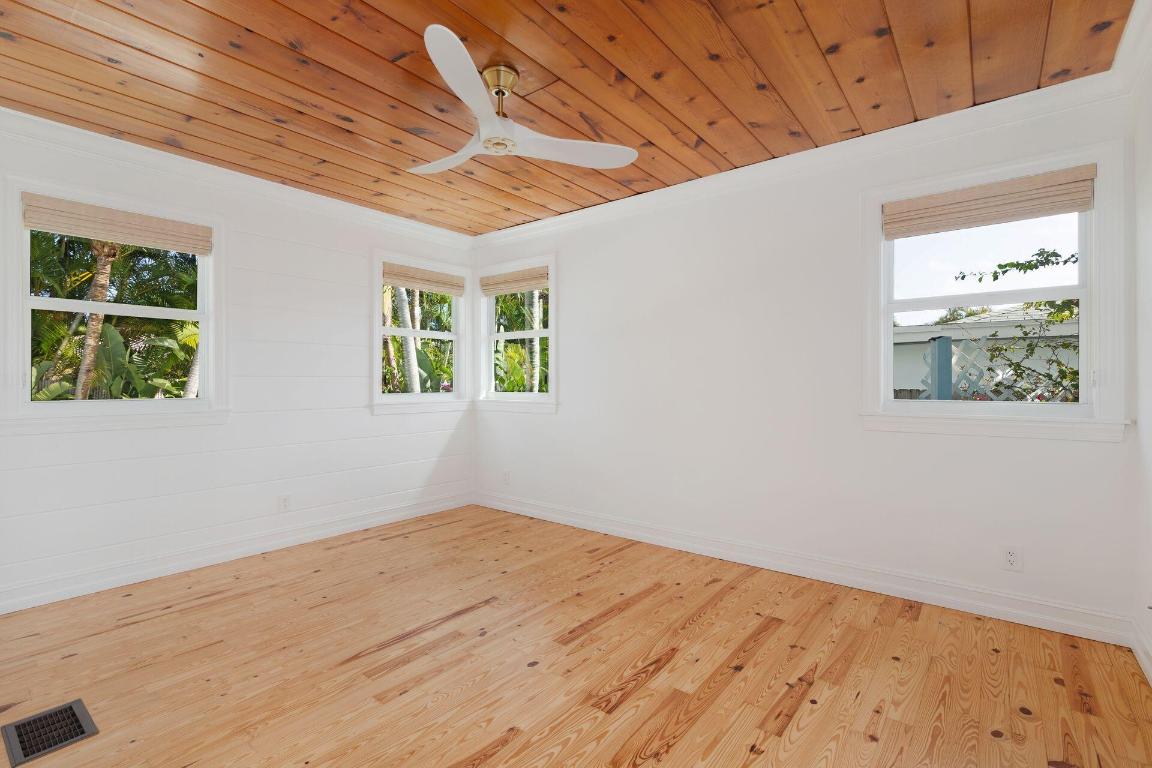 SANTA LUCIA - Residential Lease