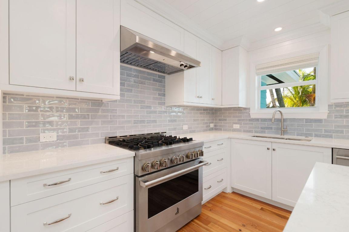 SANTA LUCIA - Residential Lease