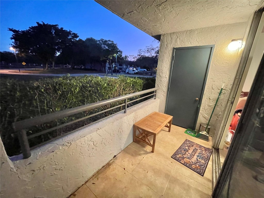 COCO PARC CONDO - Residential Lease