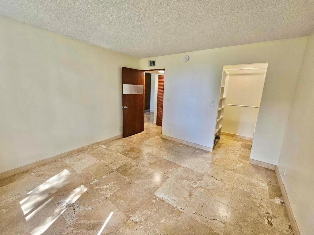 COCO PARC CONDO - Residential Lease