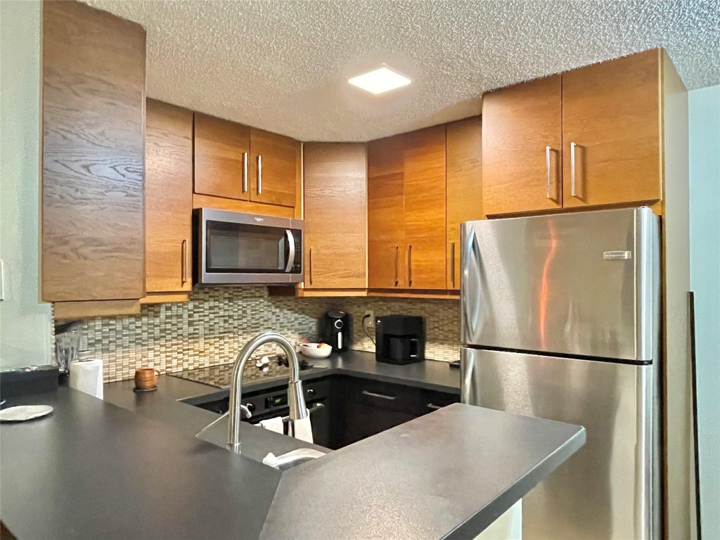 COCO PARC CONDO - Residential Lease