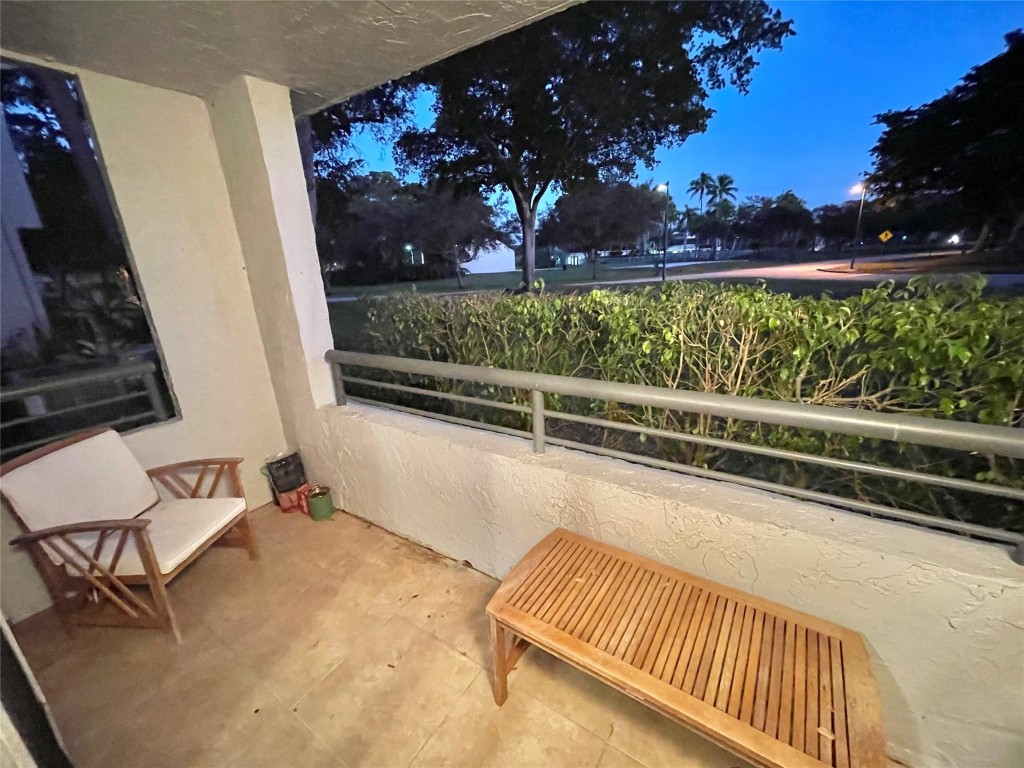 COCO PARC CONDO - Residential Lease