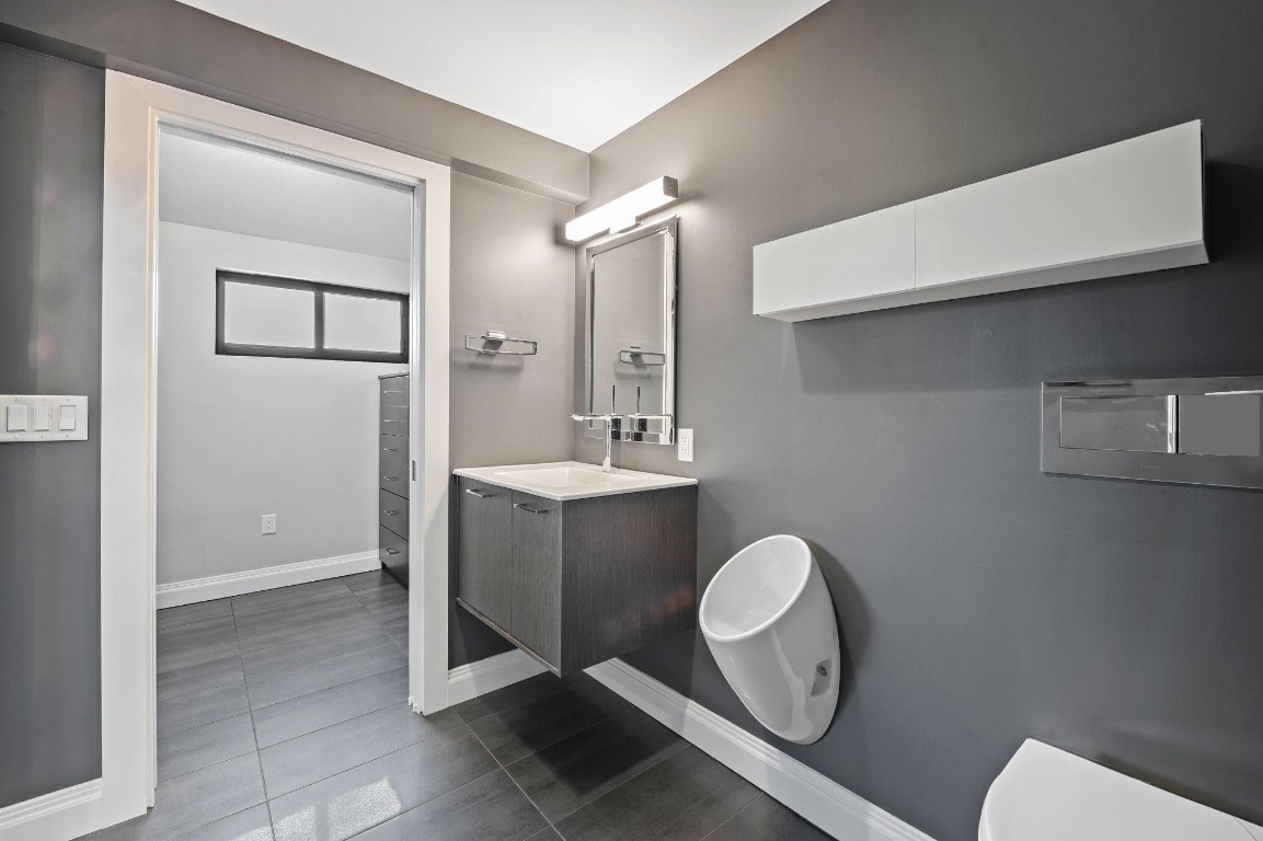 PORTSIDE YACHT CLUB - Residential