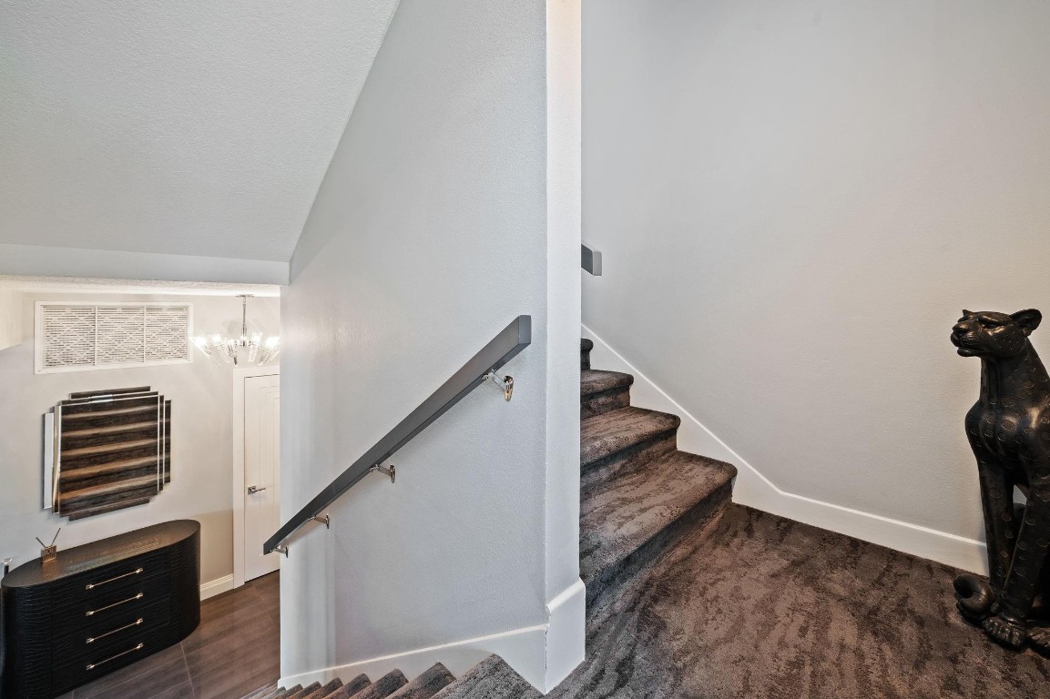 PORTSIDE YACHT CLUB - Residential