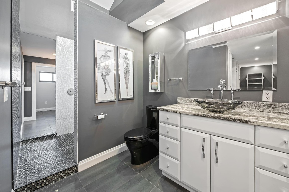 PORTSIDE YACHT CLUB - Residential