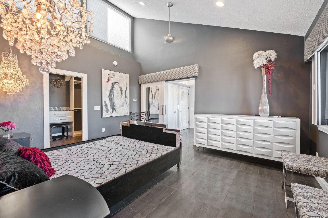 PORTSIDE YACHT CLUB - Residential